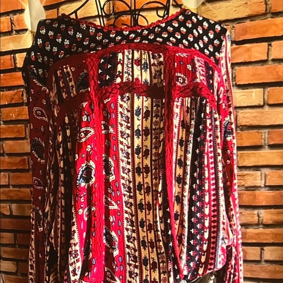 Maeve Tops - 👚 Maeve Anthropologie "Gretchen" Boho Red & Blue Floral Peasant Top Size 10 / A